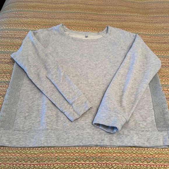 Lou & Grey Light Gray Silver Side Slit Crewneck Long Sleeve Sweatshirt size M - Picture 7 of 9